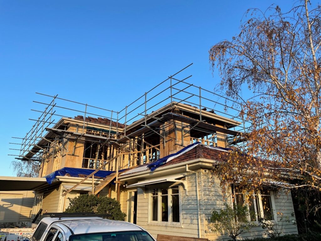 Second_storey_extension_weatherboards_Framing